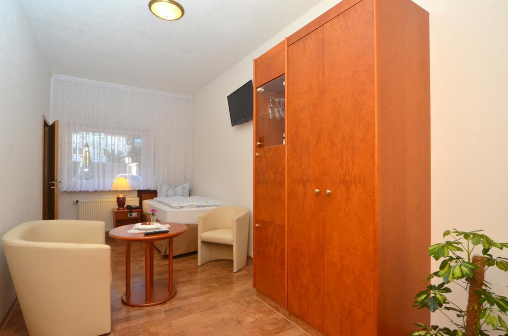 Land-Hotel Am Wald Garni Greiz Room photo